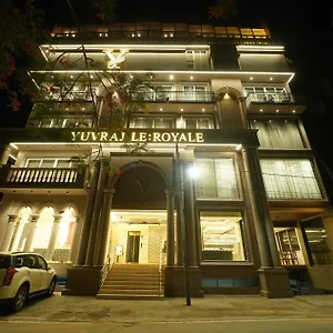 Yuvraj Le: Royale Hotel Mysore